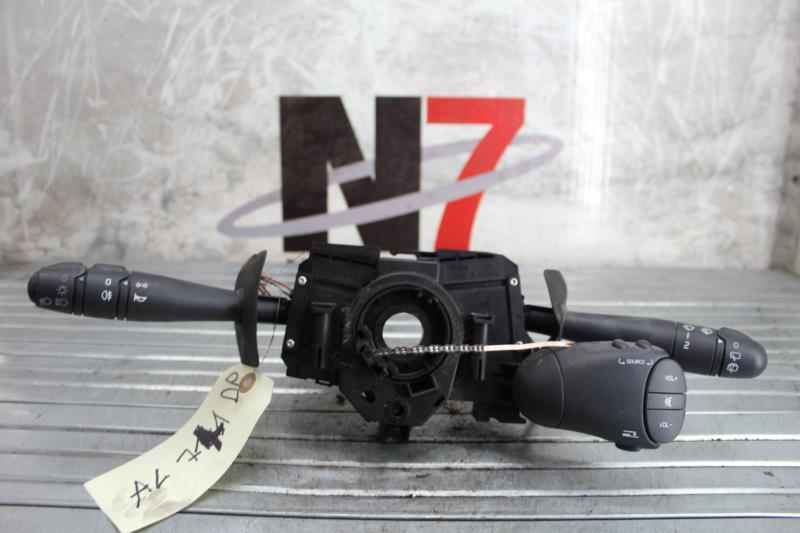 Com (Bloc Contacteur Tournant+Commodo Essuie Glace+Commodo Phare) RENAULT CLIO 2 PHASE 1 Essence