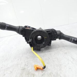 Com (Bloc Contacteur Tournant+Commodo Essuie Glace+Commodo Phare) TOYOTA YARIS 2 PHASE 1 Essence