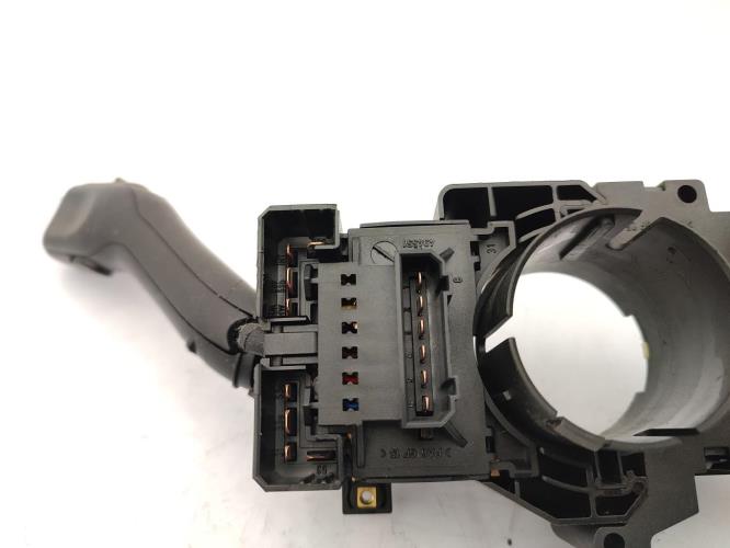 Com (Bloc Contacteur Tournant+Commodo Essuie Glace+Commodo Phare) VOLKSWAGEN GOLF 4 Essence