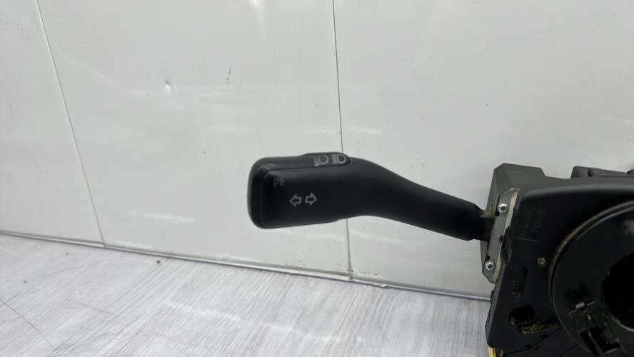 Com (Bloc Contacteur Tournant+Commodo Essuie Glace+Commodo Phare) VOLKSWAGEN GOLF 4 Diesel