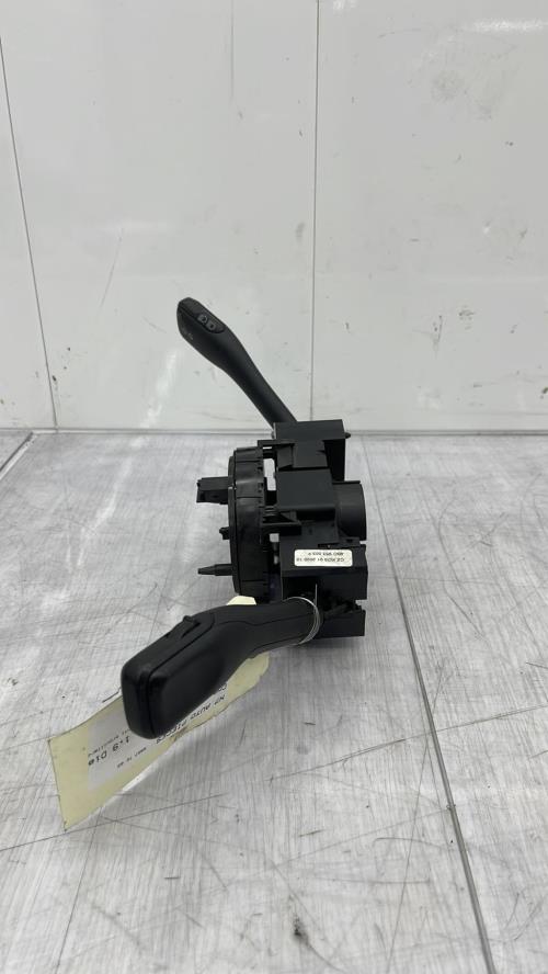 Com (Bloc Contacteur Tournant+Commodo Essuie Glace+Commodo Phare) VOLKSWAGEN GOLF 4 Diesel