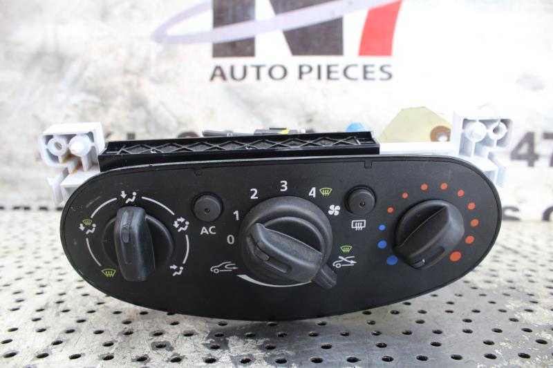 Commande chauffage DACIA SANDERO 1 Diesel