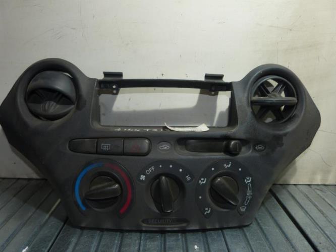 Commande chauffage TOYOTA YARIS 1 PHASE 1 Essence