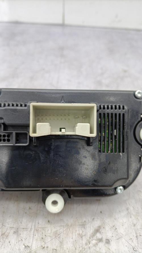 Commande chauffage VOLKSWAGEN GOLF PLUS PHASE 2 Essence