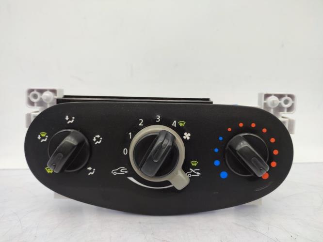 Commande chauffage DACIA SANDERO 1 Essence/GPL