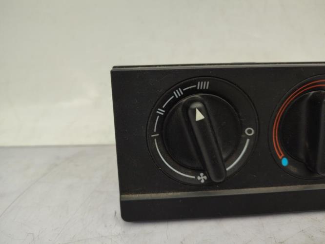 Commande chauffage AUDI 80 3 PHASE 2 Diesel