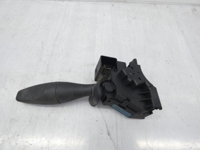 Commande de phare FORD FIESTA 5 PHASE 1 Essence