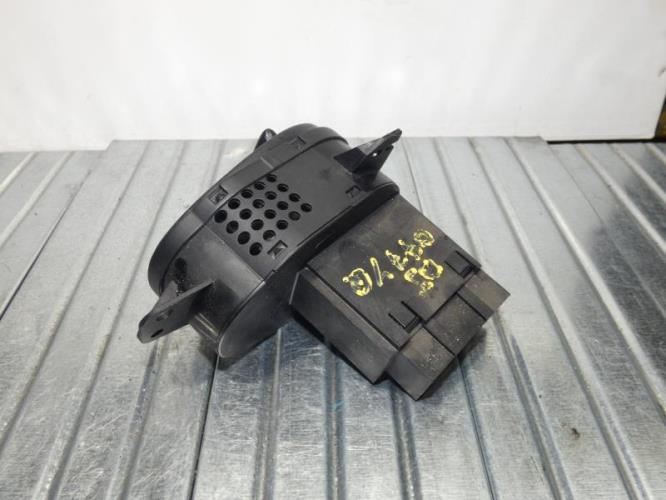 Commande de phare FORD FOCUS 1 BREAK Essence