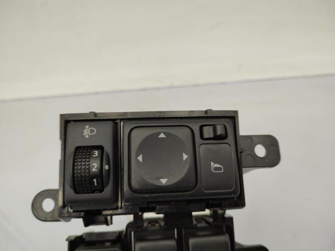 Commande de reglage hauteur de phare NISSAN JUKE 1 PHASE 1 Diesel