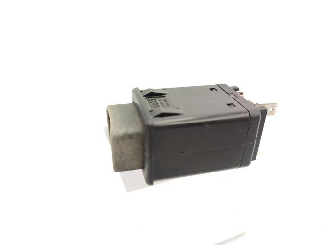 Commande degivrage lunette arriere PEUGEOT 205 PHASE 1 Essence