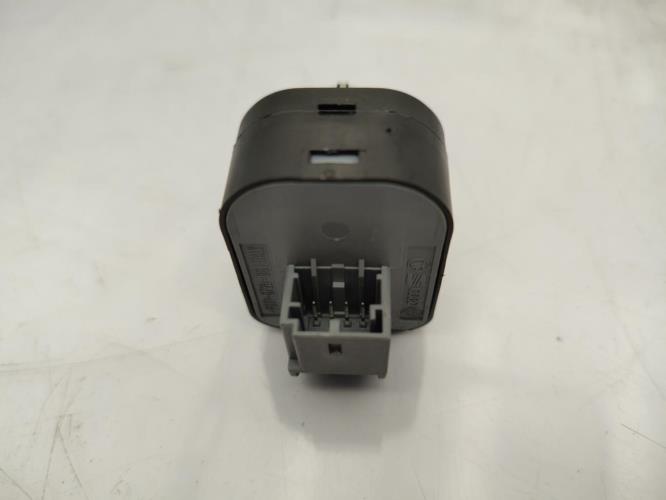 Commande retroviseurs AUDI A4 3 AVANT PHASE 1 BREAK Diesel