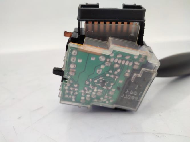 Commodo d'essuie glaces TOYOTA YARIS 1 PHASE 2 Essence