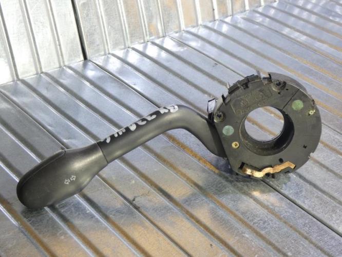 Commodo phare VOLKSWAGEN POLO 3 PHASE 2 Essence