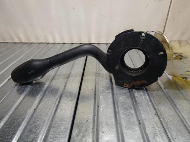 Commodo phare VOLKSWAGEN POLO 3 PHASE 1 Essence