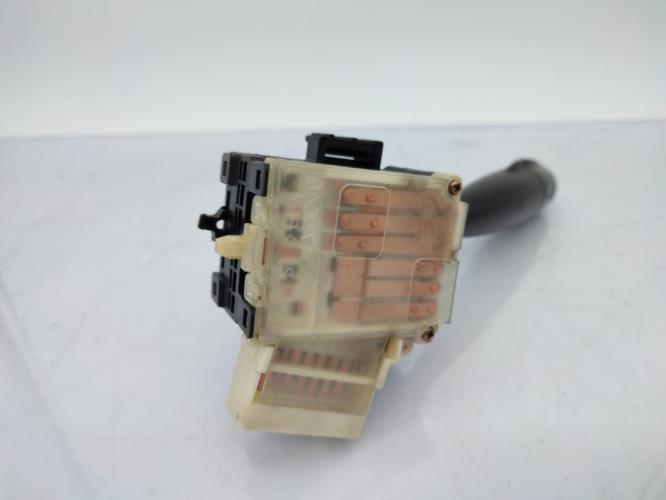 Commodo phare TOYOTA YARIS 1 PHASE 1 Essence