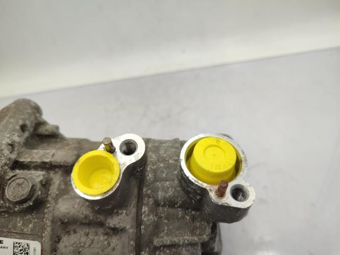Compresseur clim VOLKSWAGEN POLO 5 PHASE 2 Essence