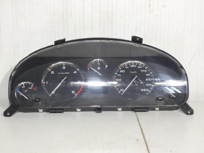 Compteur PEUGEOT 307 PHASE 1 BREAK Diesel