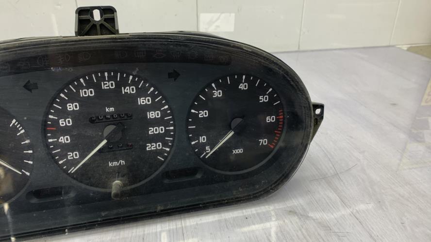 Compteur RENAULT MEGANE 1 PHASE 1 Essence