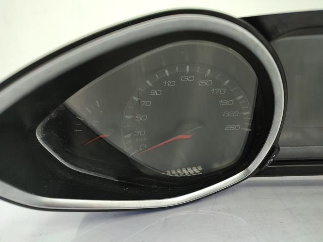 Compteur PEUGEOT 308 2 SW PHASE 1 BREAK Diesel