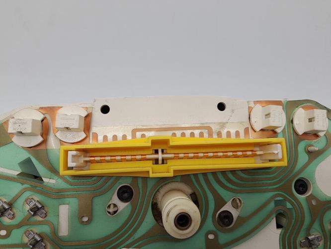 Compteur FORD FIESTA 3 PHASE 1 Essence