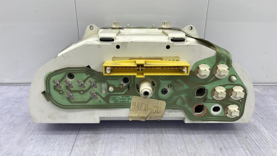 Compteur FORD FIESTA 3 PHASE 2 Essence