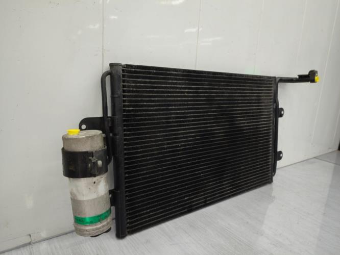 Condenseur de clim VOLKSWAGEN GOLF 4 Essence