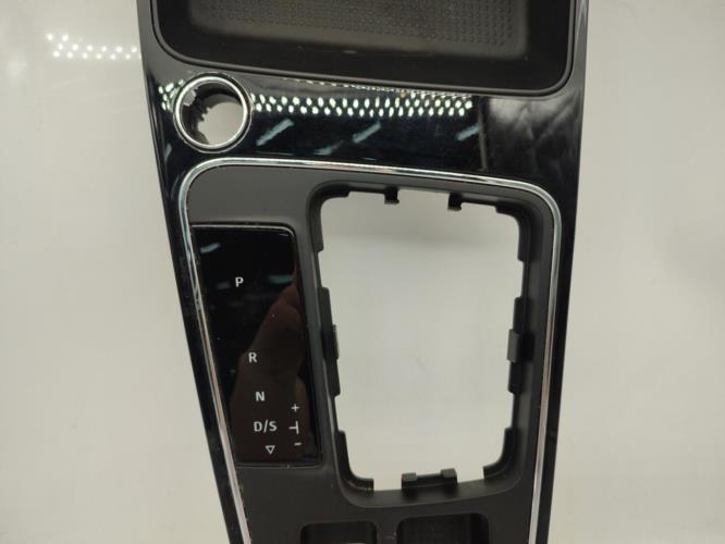 Console central (interieur plastique) SEAT LEON 3 PHASE 2 Essence