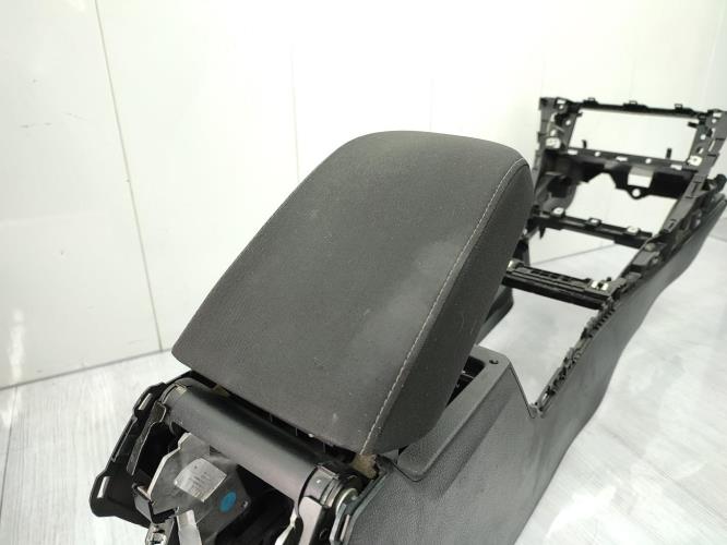 Console central (interieur plastique) VOLKSWAGEN GOLF 7 PHASE 1