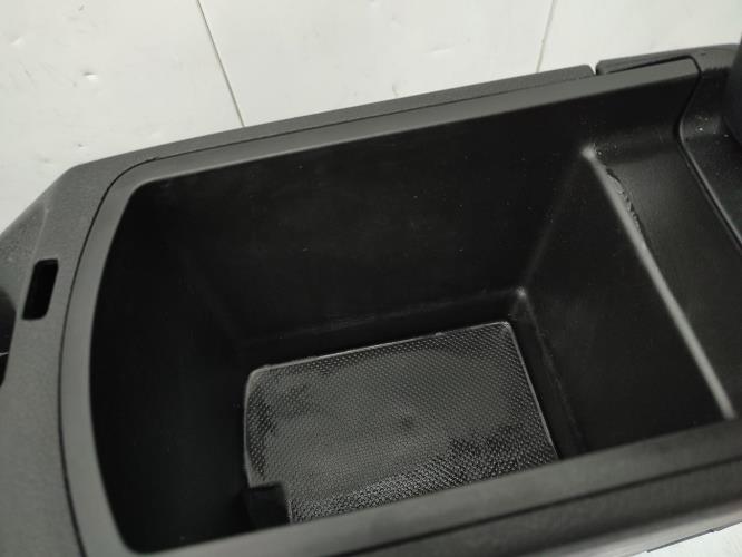 Console central (interieur plastique) PEUGEOT 308 1 PHASE 1