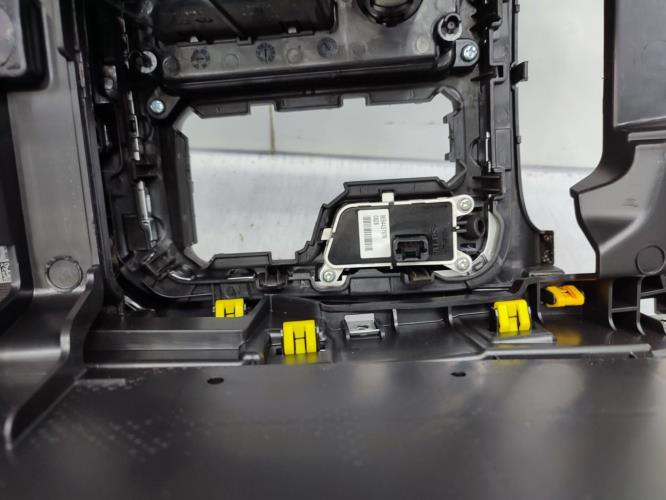 Console central (interieur plastique) RENAULT TALISMAN BREAK Diesel