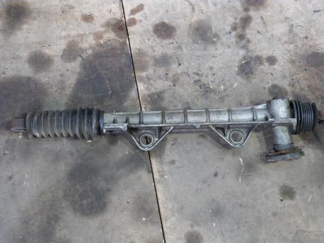 Cremaillere mecanique RENAULT R6 Essence