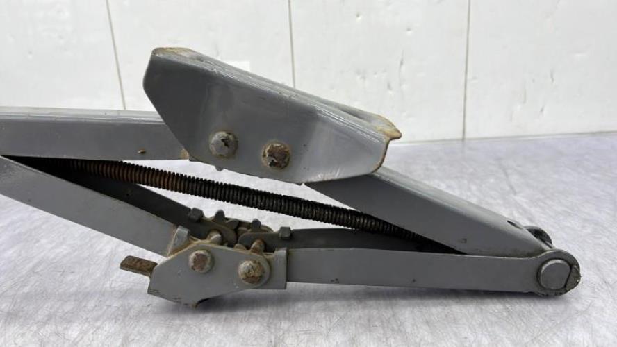 Cric RENAULT SUPER 5 Essence