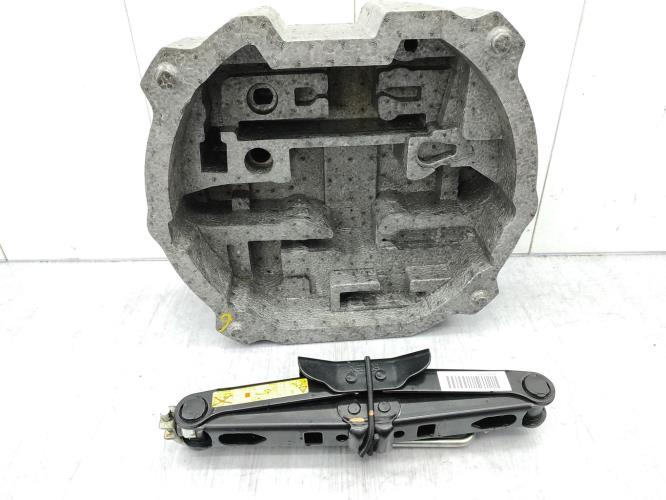 Cric (Ensemble depannage) CITROEN C5 2 Diesel