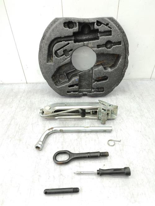 Cric (Ensemble depannage) AUDI A3 2 PHASE 1 Diesel