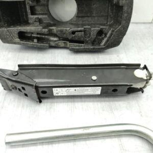 Cric (Ensemble depannage) VOLKSWAGEN POLO 5 PHASE 1 Diesel