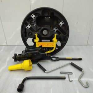 Cric (Ensemble depannage) RENAULT CLIO 2 PHASE 2 Essence