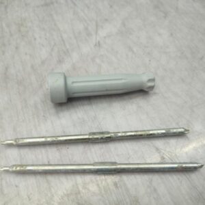 Cric (Ensemble depannage) RENAULT CLIO 2 PHASE 2 Essence