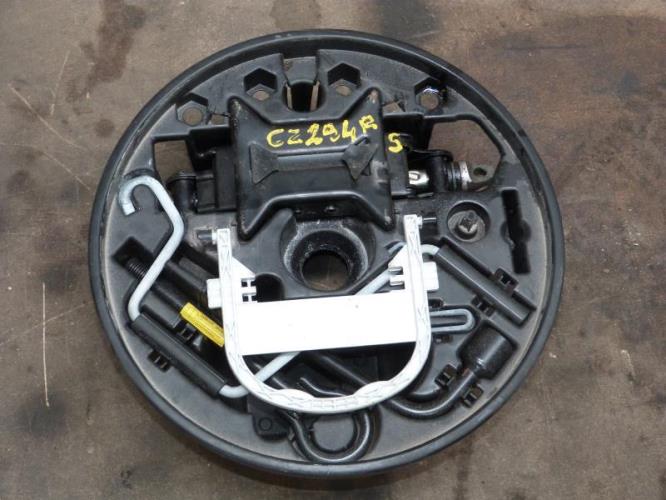 Cric (Ensemble depannage) RENAULT CLIO 2 PHASE 2 Diesel