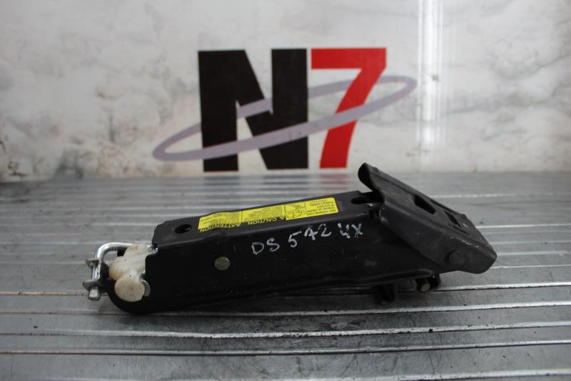 Cric PEUGEOT 107 PHASE 2 Essence