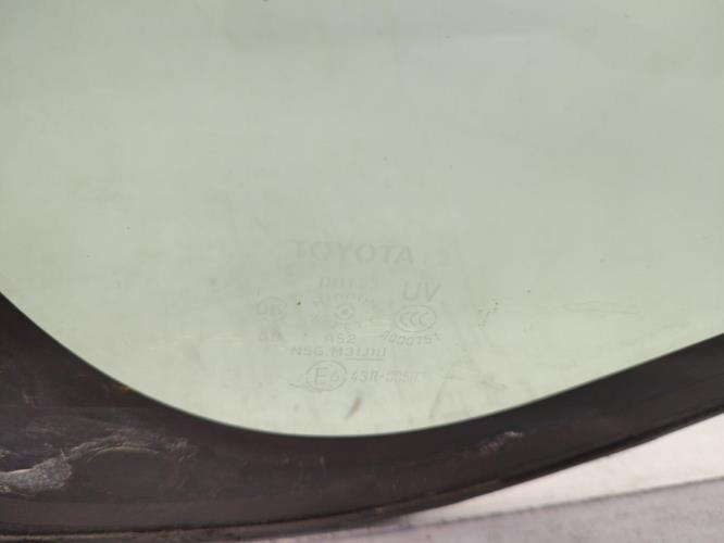 Custode arriere droit TOYOTA PRIUS 2 Essence/Hybride