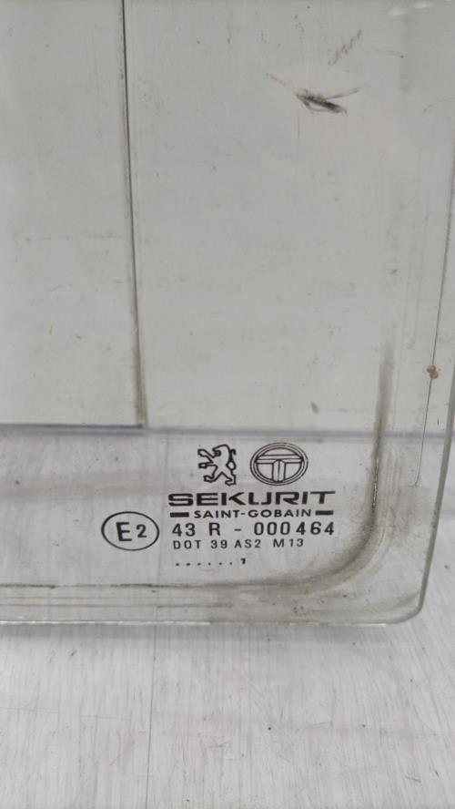 Custode arriere droit PEUGEOT 205 PHASE 2 Diesel