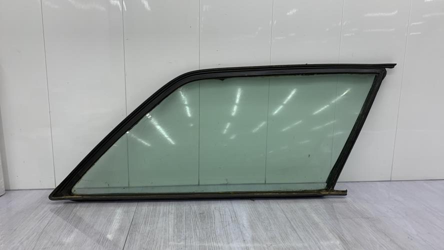 Custode arriere droit MERCEDES 300 W124 PHASE 1 Diesel