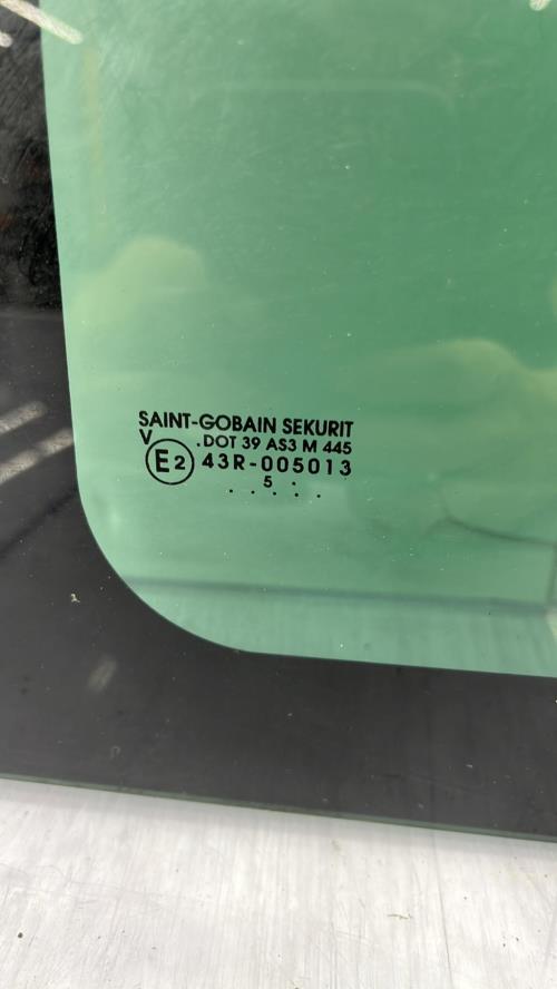 Custode arriere gauche CITROEN C8 Diesel