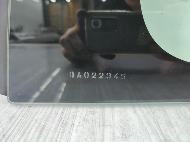 Custode arriere gauche TOYOTA YARIS 3 PHASE 1 Diesel