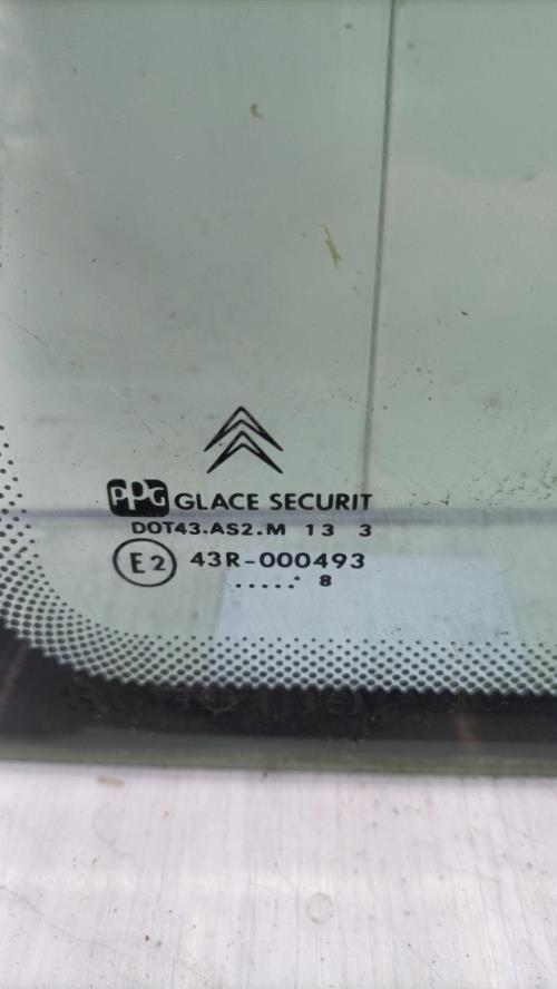 Custode arriere gauche CITROEN SAXO PHASE 1 Essence