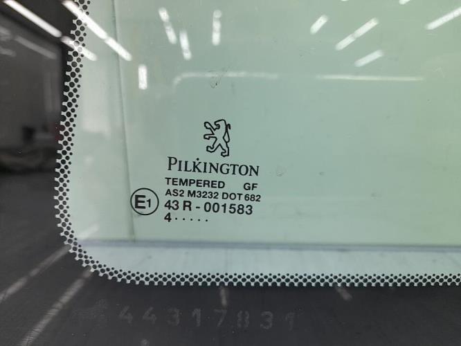 Custode arriere gauche PEUGEOT 206 PHASE 1 BREAK Diesel