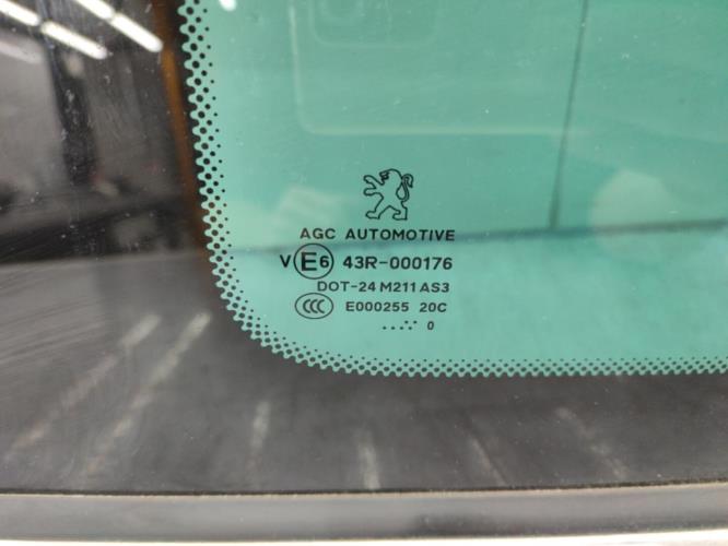 Custode arriere gauche PEUGEOT 5008 1 PHASE 1 Diesel