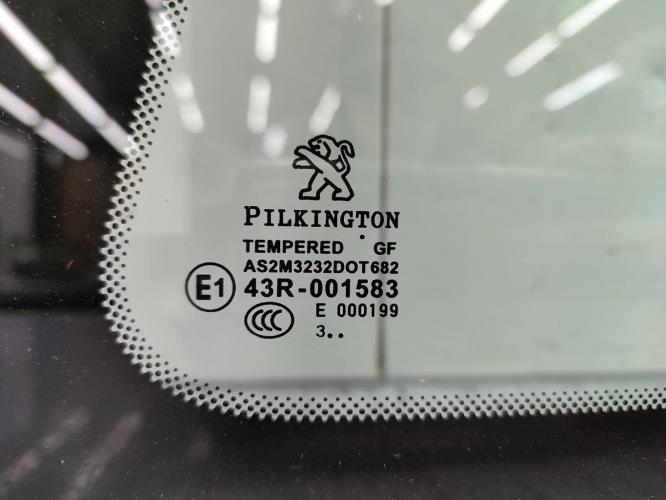 Custode arriere gauche PEUGEOT 208 1 PHASE 1 Essence