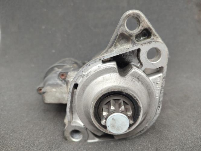 Demarreur VOLKSWAGEN GOLF 4 Essence