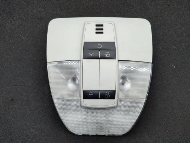 Eclairage de plafonnier MERCEDES CLASSE A 169 PHASE 2 Diesel